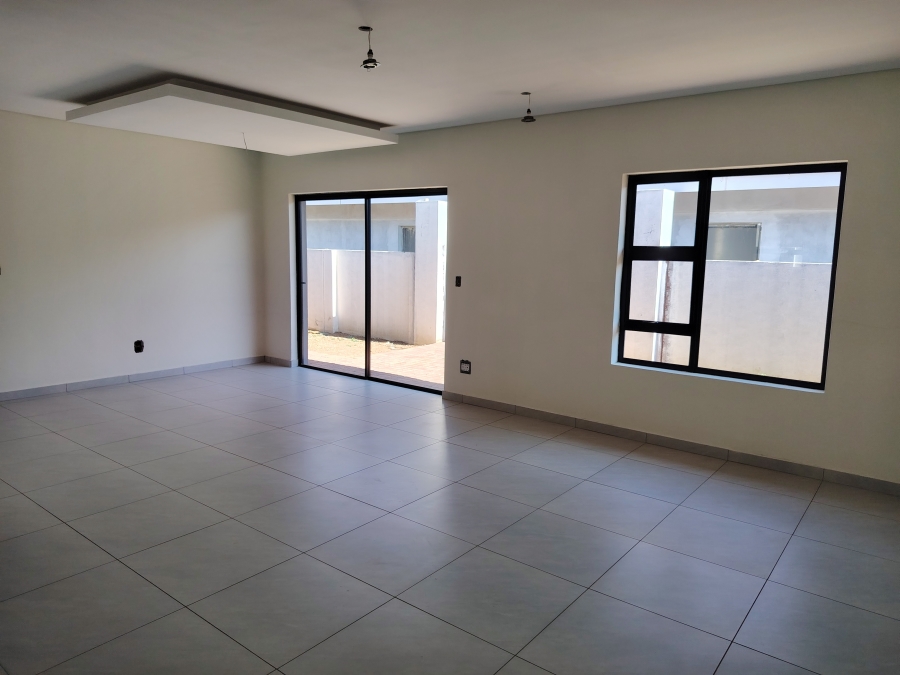 3 Bedroom Property for Sale in The Islands Estates North West